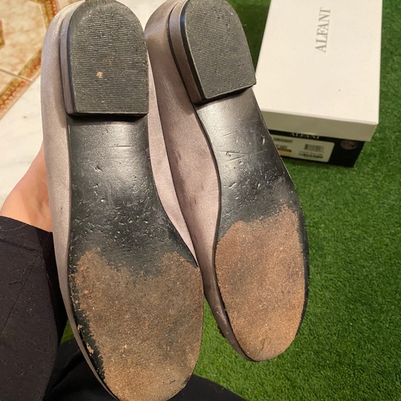 Alfani grey satin embellished flats 7.5 - Picture 5 of 7